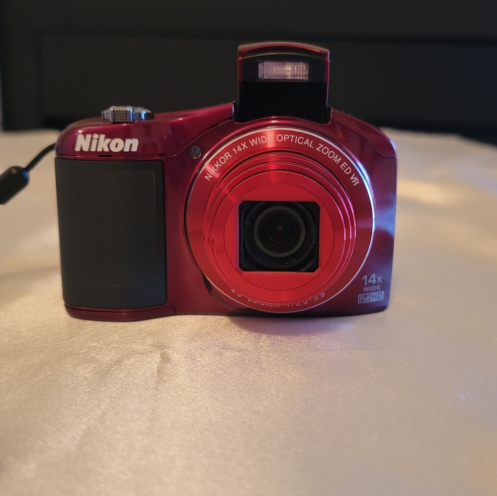 Nikon CoolPix L610 16.0 MP Digital Camera